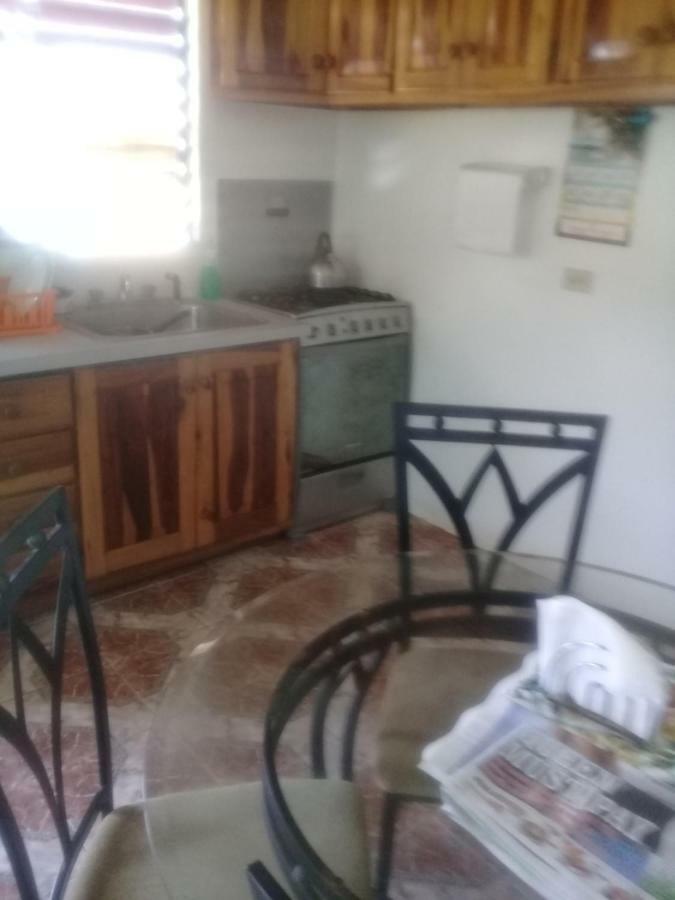 Boston Beach Guesthouse Port Antonio Esterno foto